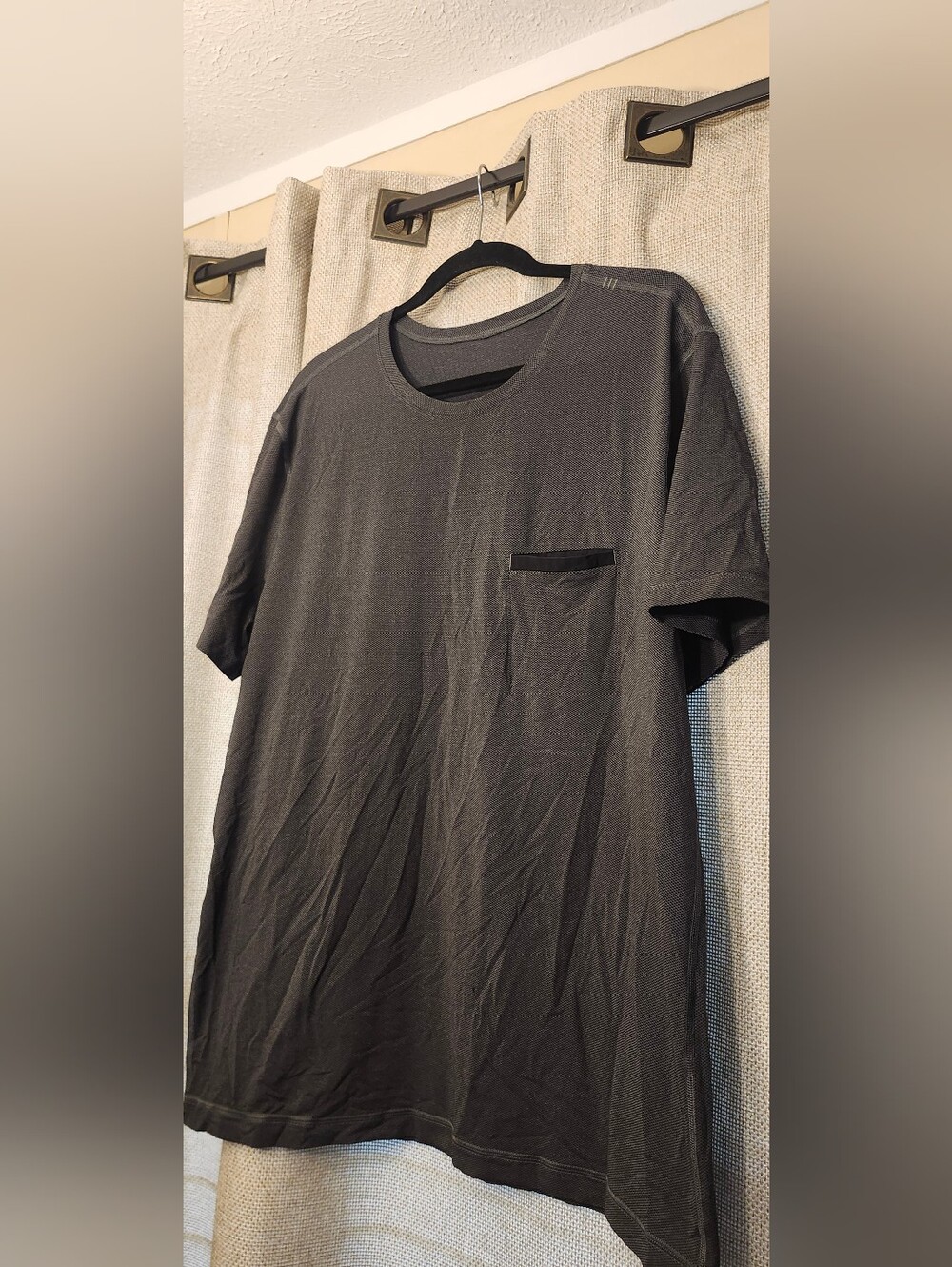 lululemon athletica Men's Charcoal Gray Pocket Tee
